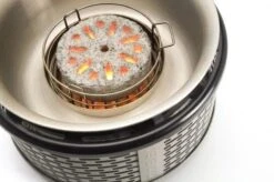 COBB Pro Aluminiumgrijs Houtskoolbarbecue 6 COBB Pro Aluminiumgrijs Houtskoolbarbecue -Barbecue Wereld Verkoop cobb pro aluminiumgrijs houtskoolbarbecue 640x426 62b963d78feac l